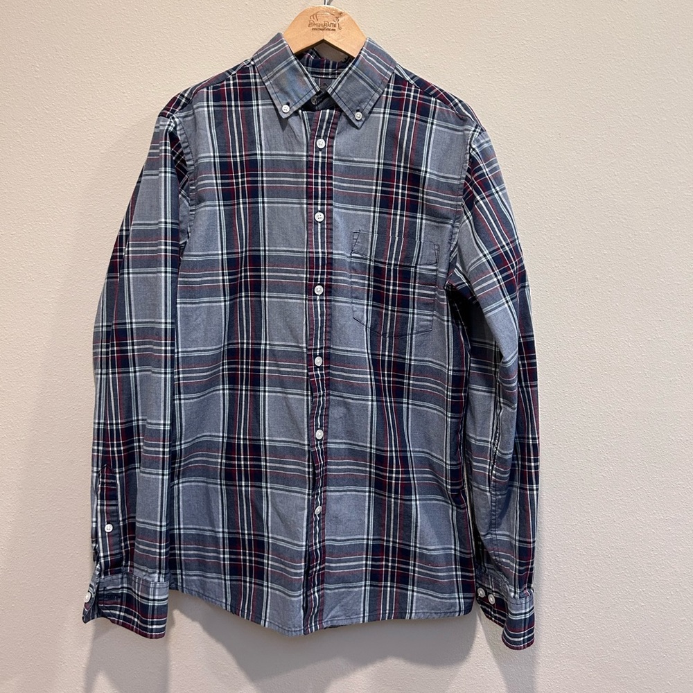 Merona Men's Gray and Red Plaid Button Down Shirt, Small